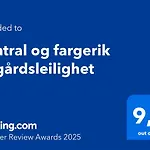 Sentral Og Fargerik Bygardsleilighet Lägenhet *