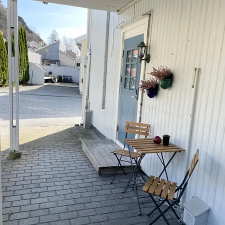 Lägenhet Sentral Og Fargerik Bygardsleilighet *