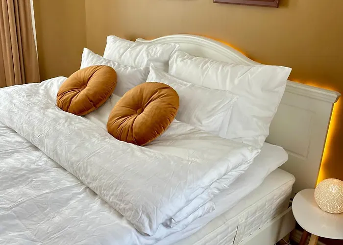 Sentral Og Fargerik Bygardsleilighet * Halden