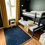 Sentral Og Fargerik Bygardsleilighet Apartman Halden