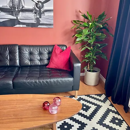 Sentral Og Fargerik Bygardsleilighet Apartman